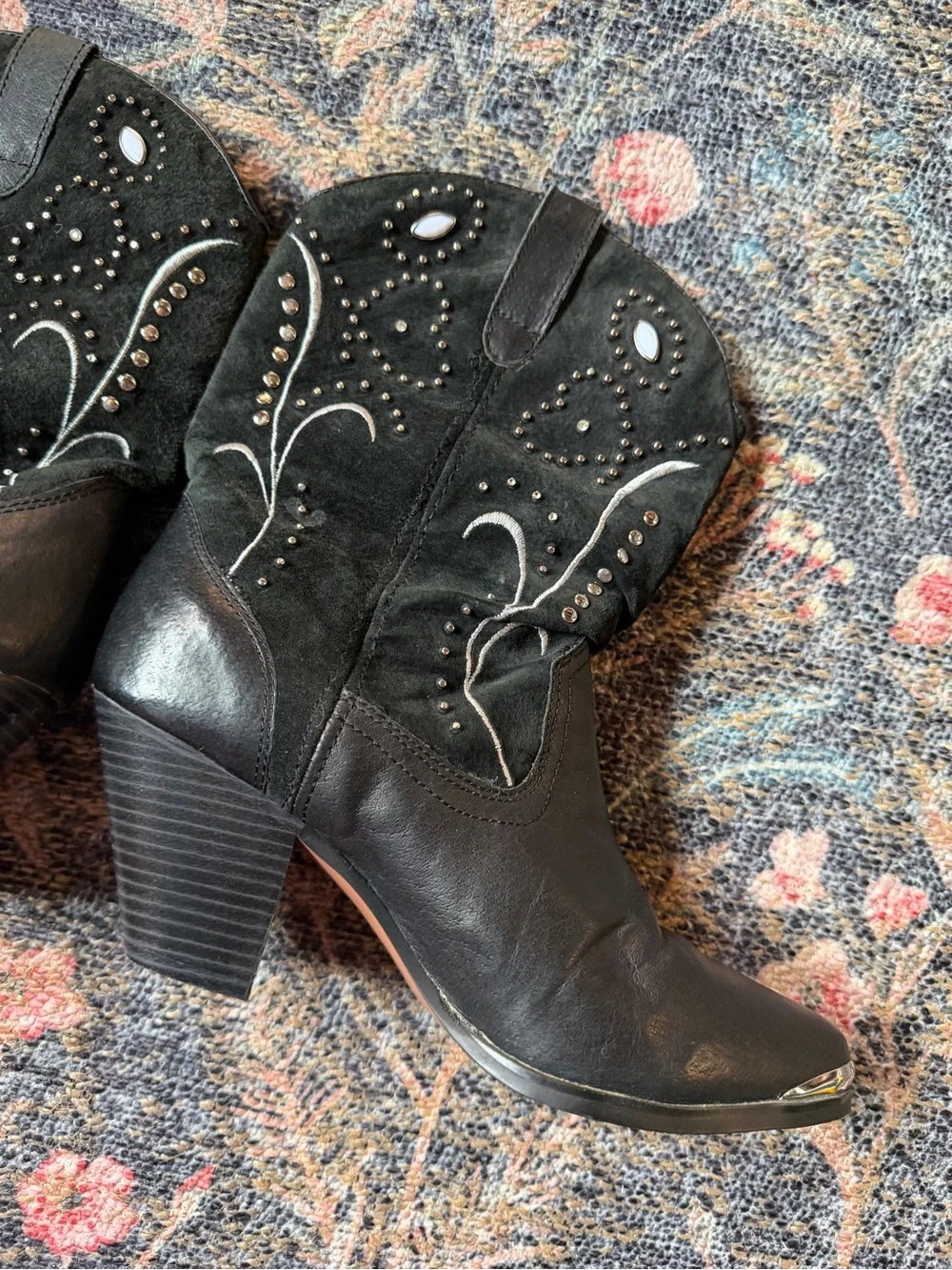 Dingo Black Leather Western Ankle Boots Embroidered Studded Heel Boots Size 8